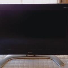 シャープアクオス　32インチ液晶テレビ