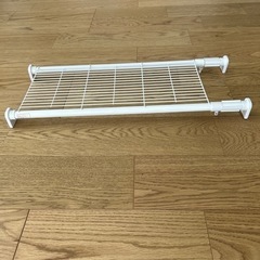 伸縮突っ張り棚　①の画像