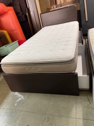 シングルベッド