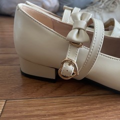 パンプス/ベージュの画像