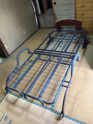折りたたみベットです