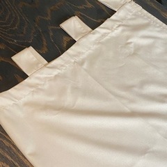 ニトリ　タブカーテン　ベージュ　幅110mm×丈175mm