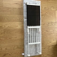 伸縮突っ張り棚の画像