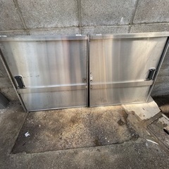 棚の扉　板　蓋の画像