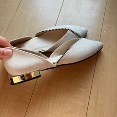パンプス　サンダルの画像