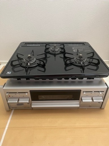 ガスコンロと給湯機セット売りです