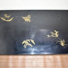 ≪zyw986≫ 光峰 作 輪島塗 座卓/ローテーブル 松竹梅 在銘/銘有 黒漆/蒔絵/金彩 机/テーブル 家具/インテリア 漆芸/漆塗 50428-05の画像