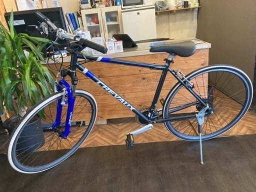 【チェーン新品！サスペンション付き】3×7速　700×32c クロスバイク　グレー×ブルー