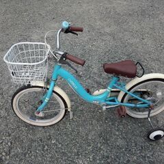 16インチお子様自転車,補助輪付き。の画像