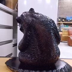 北海道名産 木彫りの熊 クマの置物 座り熊 全長23cm 台座付き 木製 伝統