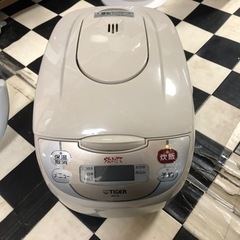 【リサイクルサービス八光】2012年製　マイコン炊飯ジャー〈炊き...