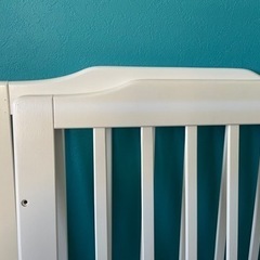 カトージ　ベビーベッド　ホワイトの画像