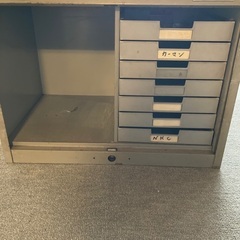 昭和レトロ　シャッター付き　スチール製レターケース　中古の画像