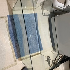 水槽　約横70センチ✖️幅30センチ