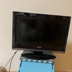 TOSHIBA REGZA 19型　液晶テレビ　リモコン付き