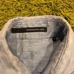 お話中です。TOMORROWLANDシャツ♪の画像