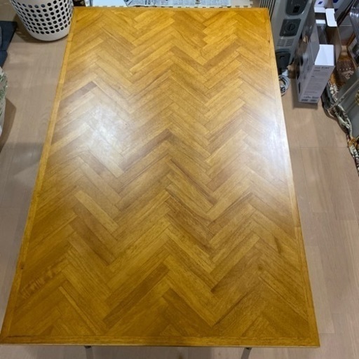 ダイニングテーブル