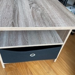 つくえ　テーブルの画像