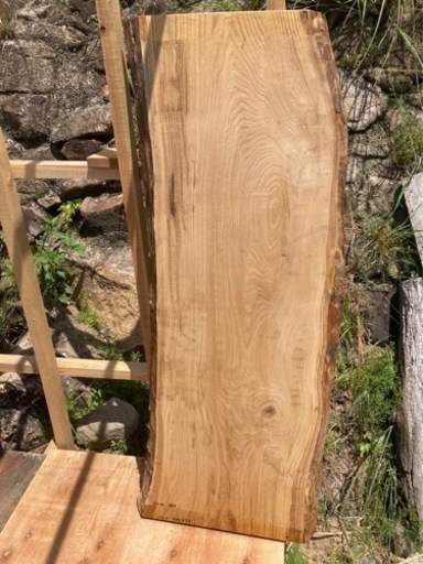 栗一枚板③　ダイニングテーブルやカウンターなどに