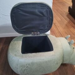 アニマルスツール、オットマンの画像