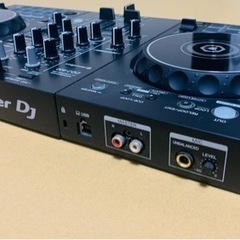 DDJ 400 コントローラーの画像
