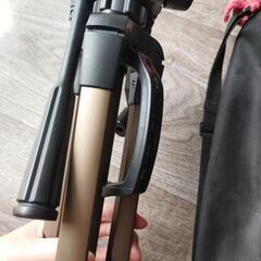 美品　カメラ３脚　カメラに取り付け部分取り外し可能の画像