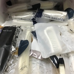 化粧品、歯ブラシ他ホテルアメニティいろいろありますの画像