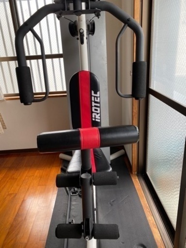 トレーニングマシーン