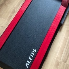アルインコ(ALINCO) 90分走行 ランニングマシン ジョギングマシン 最大時速10~16km 音声ガイダンス機能 衝撃軽減クッション 保護マット付 組立簡単 心拍測定 簡単移動 タブレットトレー プログラム機能 折りたたみ 広い走行面の画像