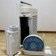 シャープ  加湿空気清浄機KC-D50-W SHARP プラズマクラスターの画像