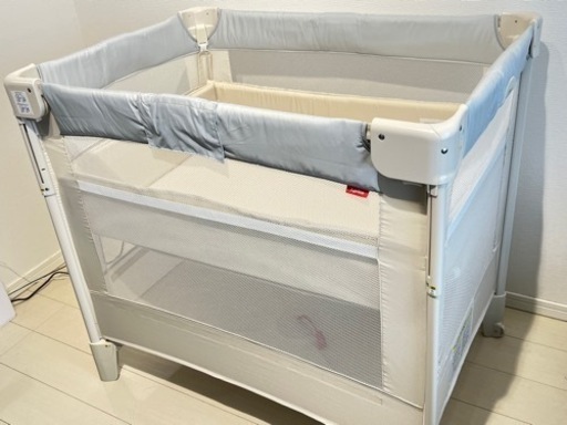 【出品】Aprica(アップリカ)ベビーベッド ココネルエアー　ホワイトグレー 4ヶ月使用