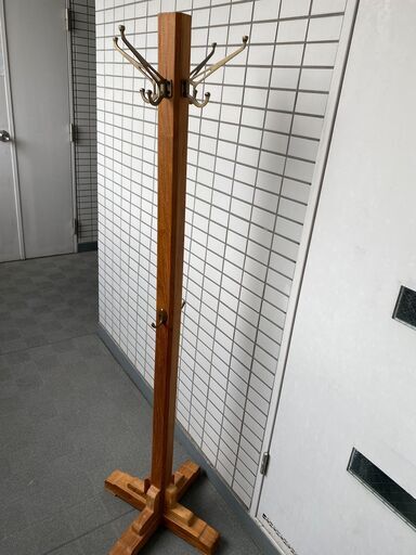 ★お値下げしました★　味のある【美品】とてもスタイリッシュ　コートハンガー おしゃれ 木製 ハンガーラック