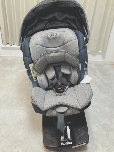 新生児からOK アップリカチャイルドシート　クルリラプラス