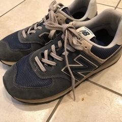 【無償】NEW BALANCE 574紺色（26.0cm）