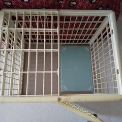 【5/16朝8時迄】小型犬用プラケージとトイレの画像