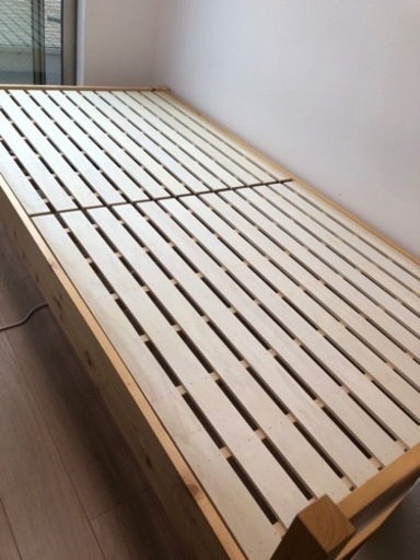 シングルベッド　下収納沢山
