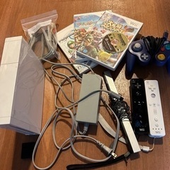 【本日5/13締め切ります！】【金額をご提示下さい！】【引き取り限定】任天堂　Wii ゲーム カセット付き、コントローラ3つ、メモリーカード付きの画像