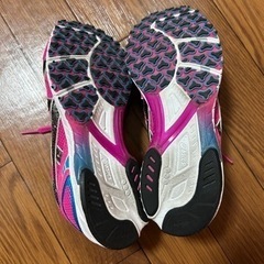 アシックス　シューズの画像