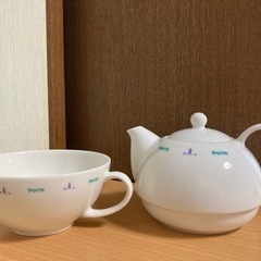 2点セット スタッキングできる テイーポット、カップの画像
