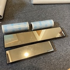 車のフロントミラーの画像