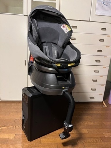 チャイルドシート　コンビ　クルムーヴ