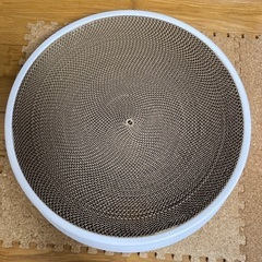 ほぼ新品　猫　爪とぎ　サークルの画像