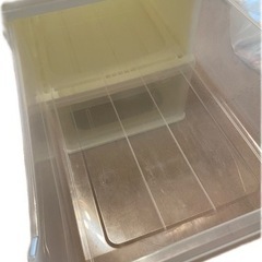 押入れ用衣装ケース3個または4個　さしあげますの画像