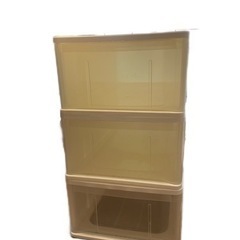 押入れ用衣装ケース3個または4個　さしあげますの画像