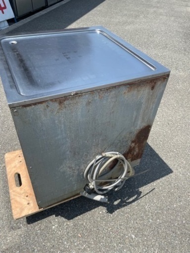 ■中古品 ホシザキ業務用食器洗浄機 JWE-400TUA3 2008年 3相200V アンダーカウンタータイプ 600ｘ600ｘ800