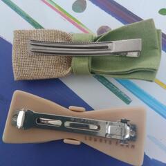 ヘアクリップ2点セット　バレッタ　ヘアアクセ　リボン　ベージュ　グリーン　中古の画像