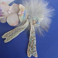 ヘアアクセ　バレッタ　お花　ビーズ　フラワーの画像