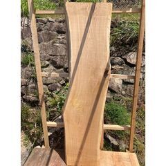 ダイニングテーブルやカウンターなどに