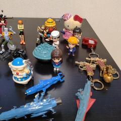 キーホルダー系の人形たちの画像