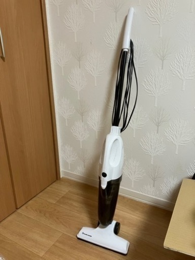ニトリのコード付き掃除機